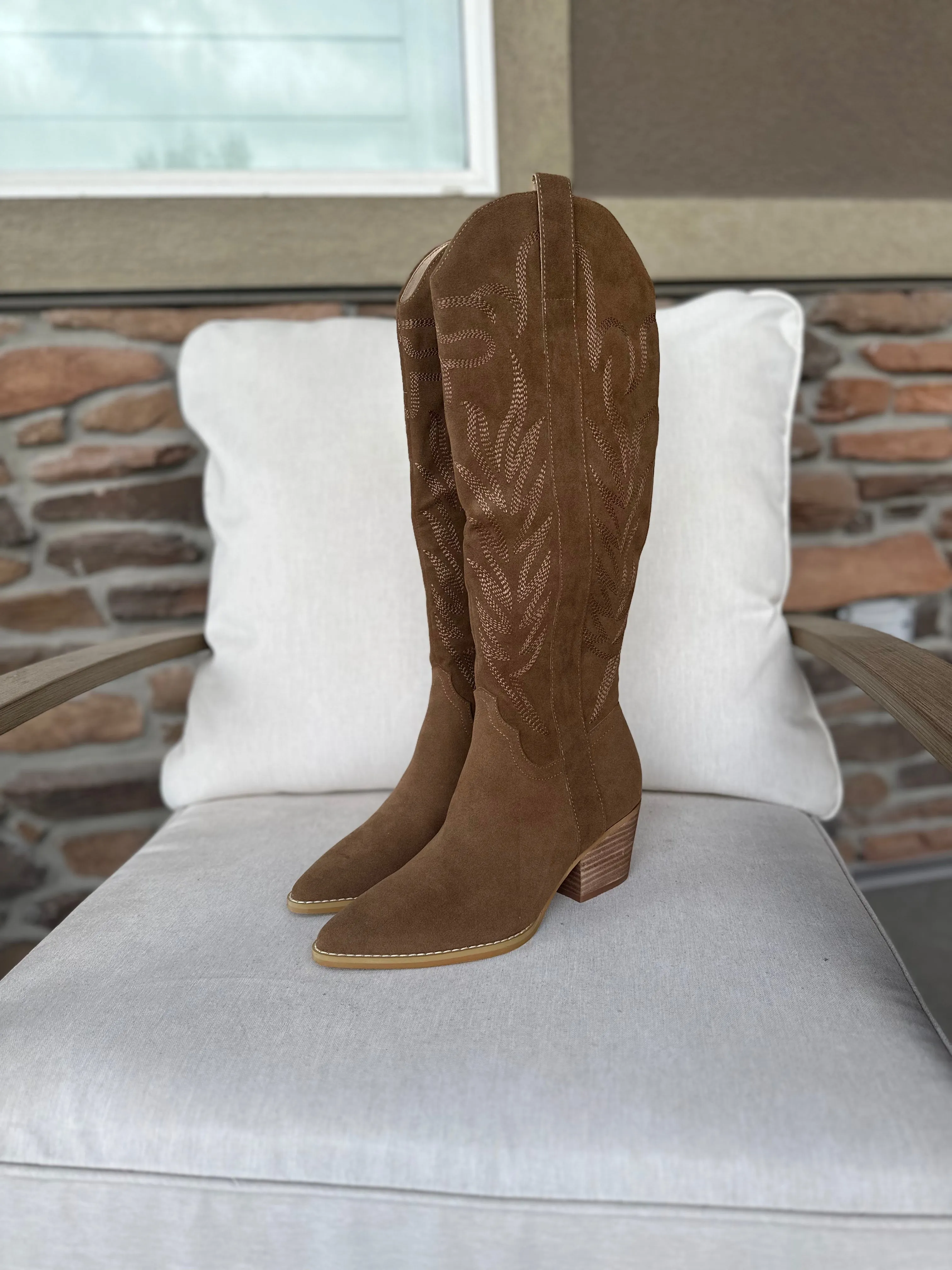 Elle Cowgirl Boots