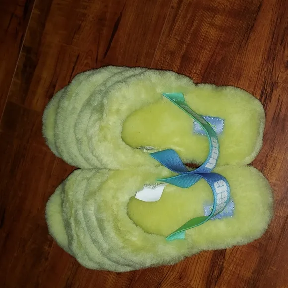 New Ugg Fluff kids