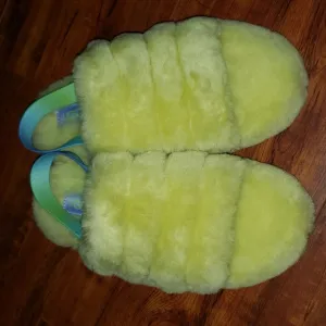 New Ugg Fluff kids