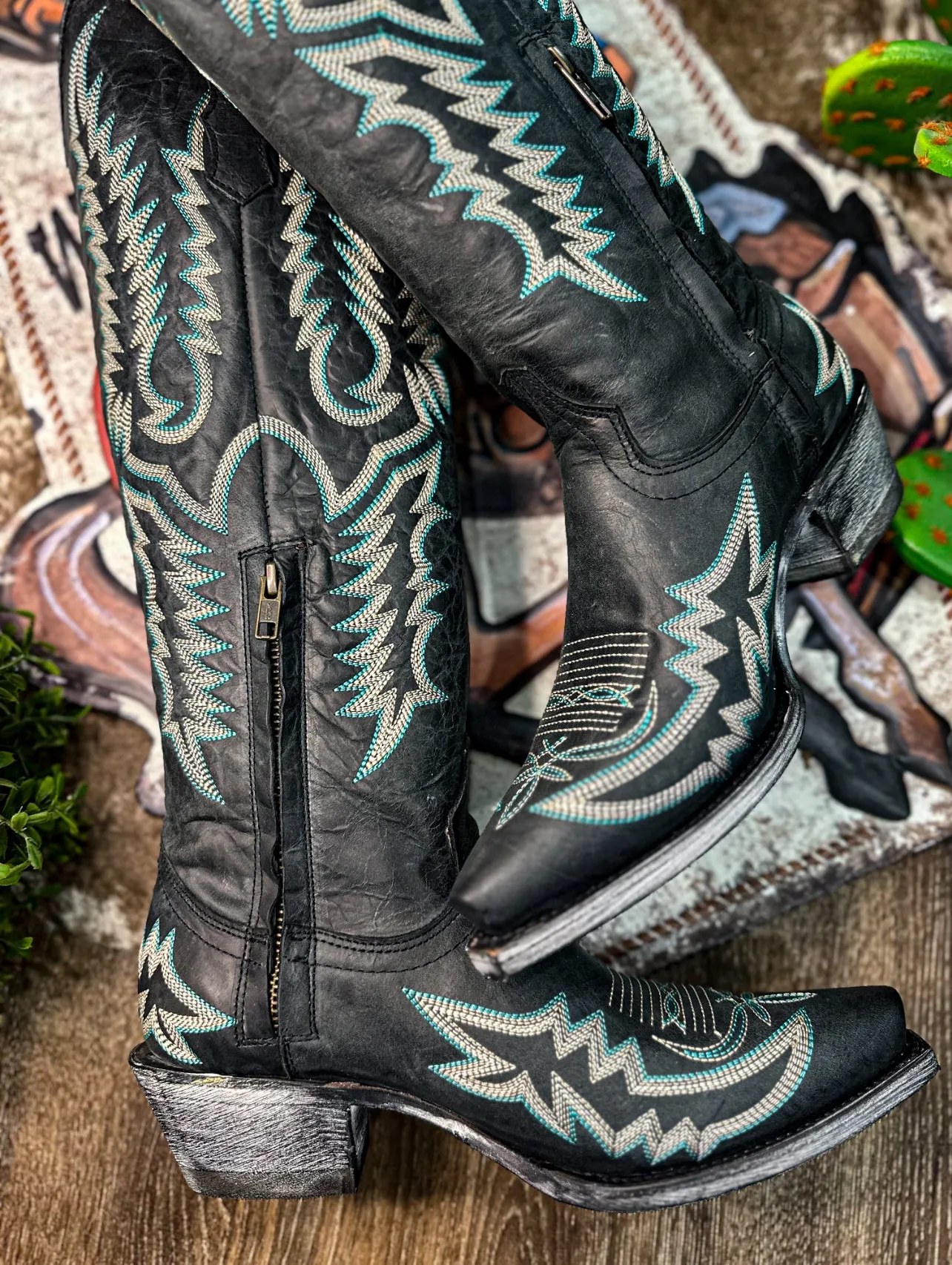 The Llamitas Boots