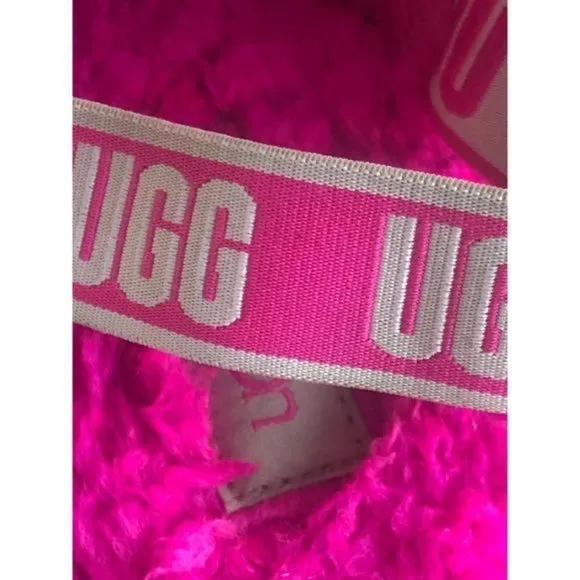 UGG Fluff Yeah big kid's girl pink slide sandal logo strap size 5