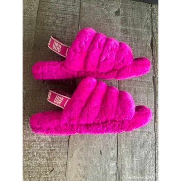 UGG Fluff Yeah big kid's girl pink slide sandal logo strap size 5