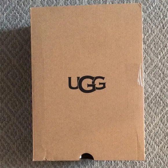 UGG® FLUFF YEAH CALI COLLAGE SLIDE SLIPPER | Size 6 | New in box