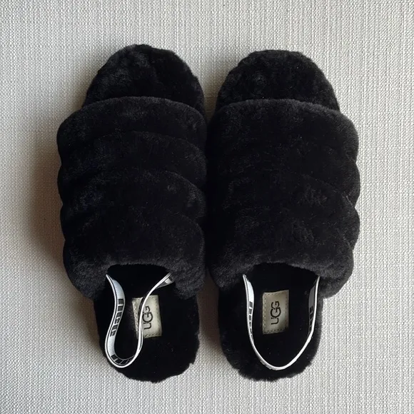 UGG K Fluff Yeah Slide Sandal - BLACK - BIG KIDS SIZE 6 / EU 38