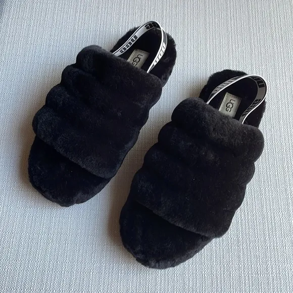UGG K Fluff Yeah Slide Sandal - BLACK - BIG KIDS SIZE 6 / EU 38